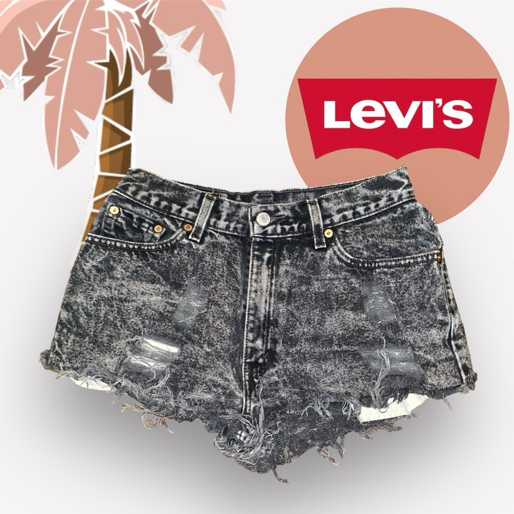 VINTAGE LEVI’S HIGH RISE RED TAB DENIM SHORTS CUT-OFFS DAISY DUKES 27/28 WAIST